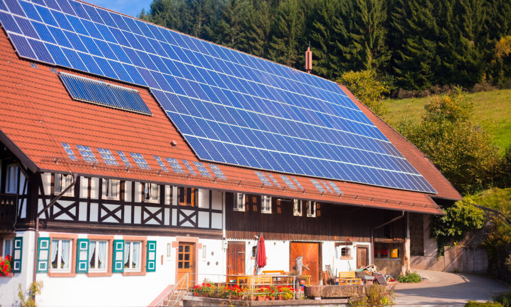 Nachhaltigkeit im Gewerbe ist nicht nur eine ethische Verpflichtung, sondern auch eine wirtschaftlich sinnvolle Entscheidung. Erfahren Sie hier, warum sich die Investition in nachhaltige Geschäftspraktiken und Technologien aktuell mehr denn je lohnt.